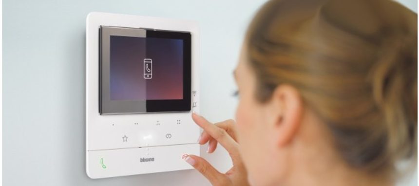 Empresa de instalación y reparación de vídeo porteros en Mallorca | DDROM