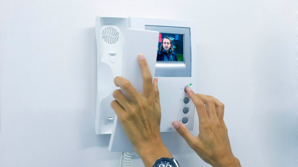 Empresa de instalación y reparación de vídeo porteros en Mallorca | DDROM